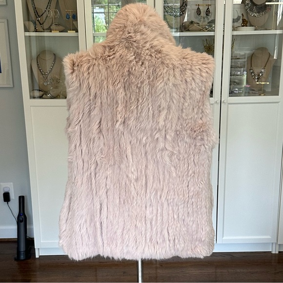 Joie Blush Fur Vest EUC - Picture 4 of 10